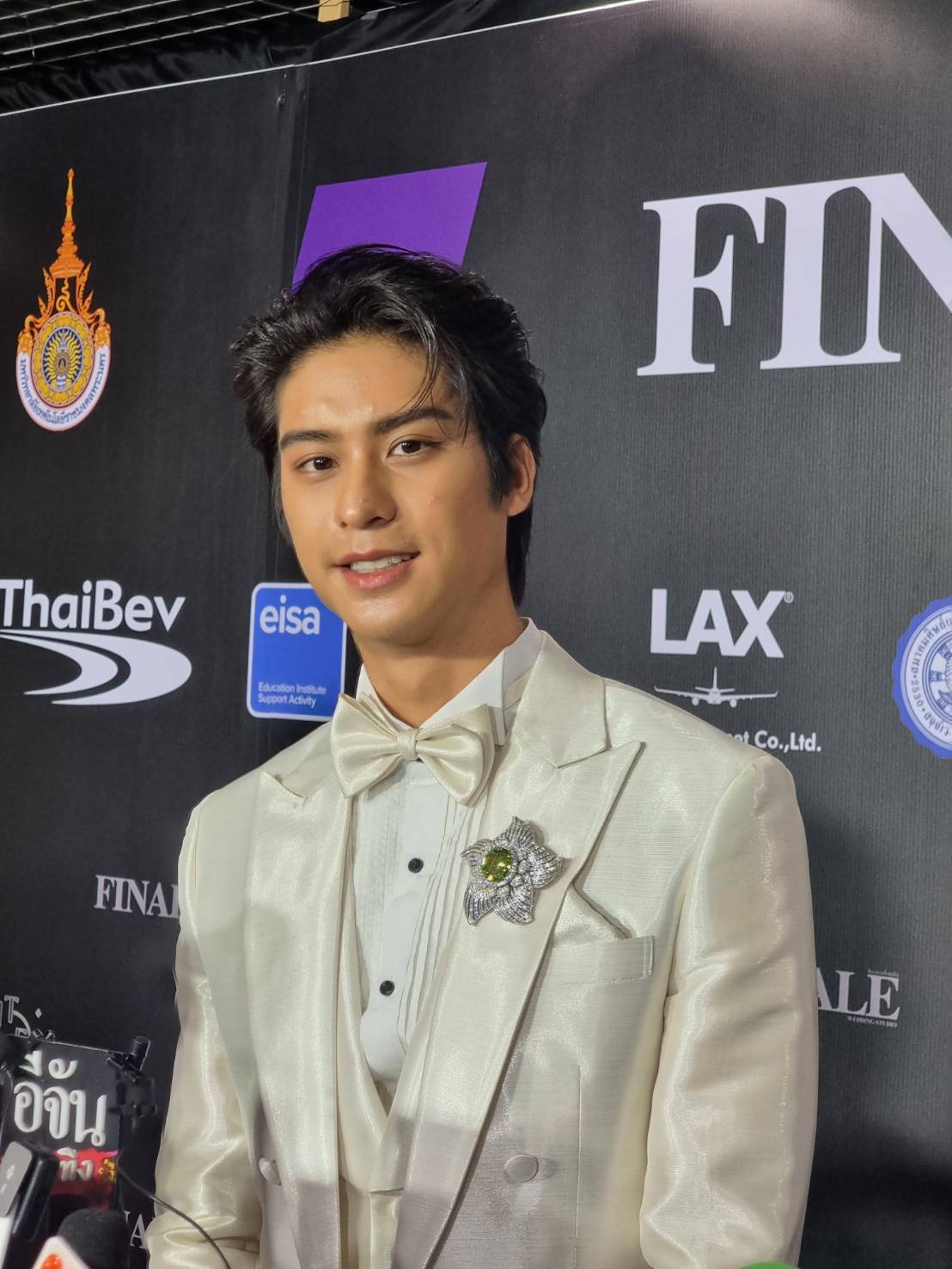 “ออกัส วชิรวิชญ์”  แฮปปี้ รวมตัวแฟนคลับในวันเกิดอายุครบ 27 ปี 