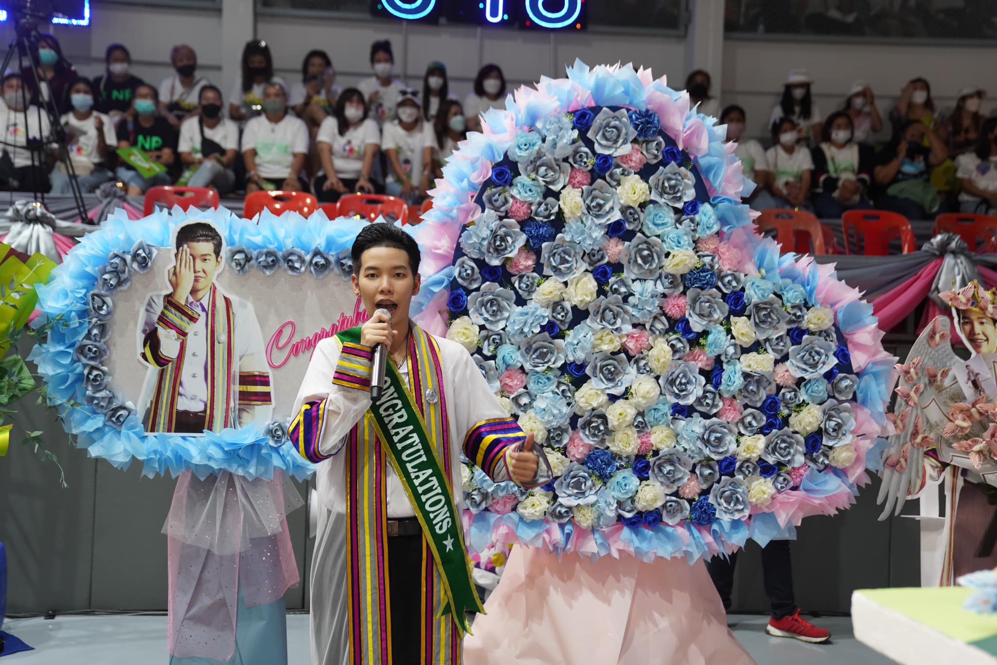 ป๊ายปาย ซ้อมรับปริญญา แฟนคลับเซอร์ไพรส์ชุดใหญ่ ด้าน นุ๊ก ธนดล ร่วมแสดงความยินดี ป๊ายปาย ซ้อมรับปริญญา แฟนคลับเซอร์ไพรส์ชุดใหญ่ ด้าน นุ๊ก ธนดล ร่วมแสดงความยินดี