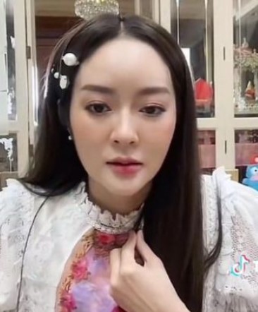 แก้มบุ๋ม เผยหนูอยากเป็นความภาคภูมิใจของพ่อและแม่ แก้มบุ๋ม เผยหนูอยากเป็นความภาคภูมิใจของพ่อและแม่