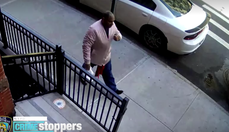 นิวยอร์กล่าตัวชายผิวดำทำร้ายหญิงชาวเอเชียวัย 65 ปี บาดเจ็บสาหัส นิวยอร์กล่าตัวชายผิวดำทำร้ายหญิงชาวเอเชียวัย 65 ปี บาดเจ็บสาหัส