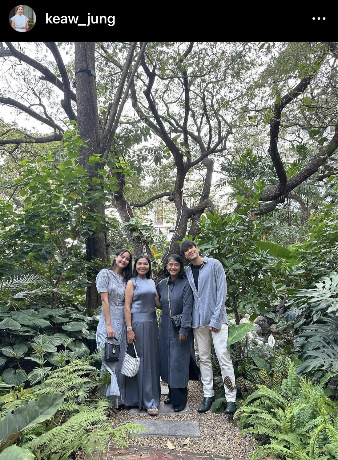 แม่แก้ว ทำแฟนคลับ ณเดชน์-ญาญ่า ใจฟู หลังปาแคปชั่นนี้?? แม่แก้ว ทำแฟนคลับ ณเดชน์-ญาญ่า ใจฟู หลังปาแคปชั่นนี้??