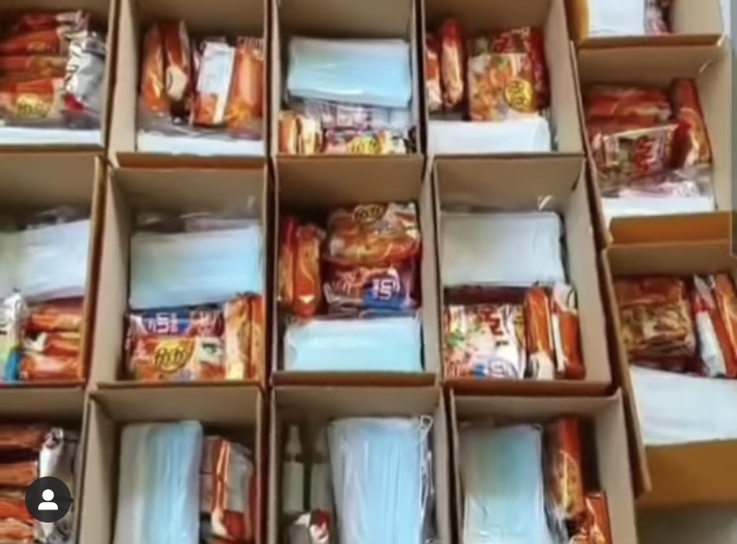 ดีเจ.มะตูม จัดกล่องปันสุข พร้อมเงินสด 300 ชุด ให้ผู้เดือดร้อน