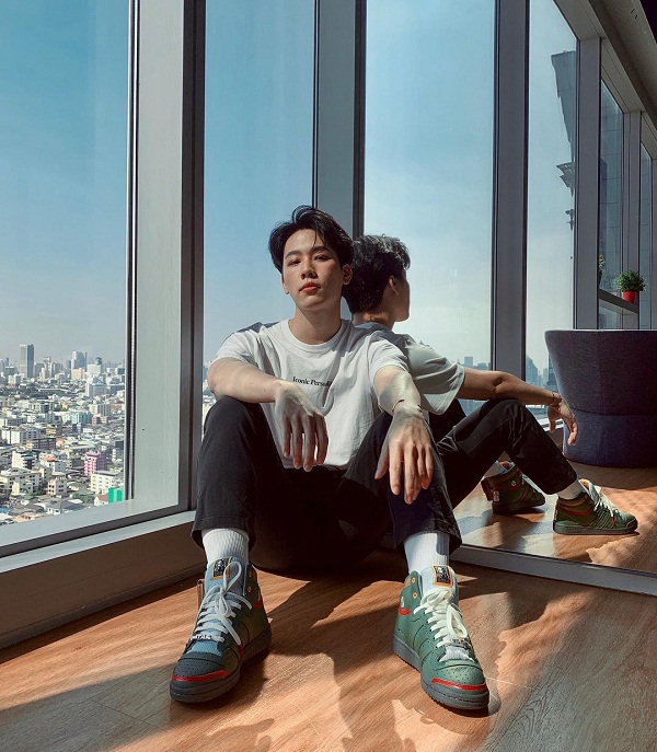 “วอร์ วนรัตน์” ฮอตไม่หยุด ยอดฟอลโลว์ทวิตเตอร์ทะลุ 6 แสน (มีคลิป)