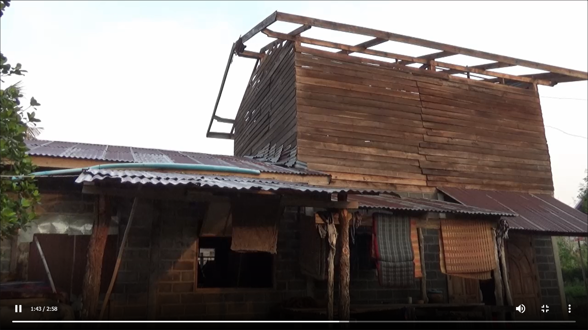 เปิดภาพ พายุถล่ม จ.ยโสธร บ้านเรือนเสียหาย 14 หลัง