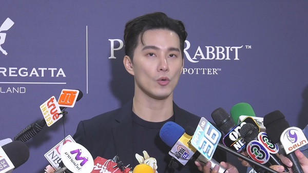บี้ ธรรศภาคย์ ห่วง กุ๊บกิ๊บ-ดิว หลังมีภาพตำรวจบุกร้านทำเล็บ (มีคลิป) บี้ ธรรศภาคย์ ห่วง กุ๊บกิ๊บ-ดิว หลังมีภาพตำรวจบุกร้านทำเล็บ (มีคลิป)