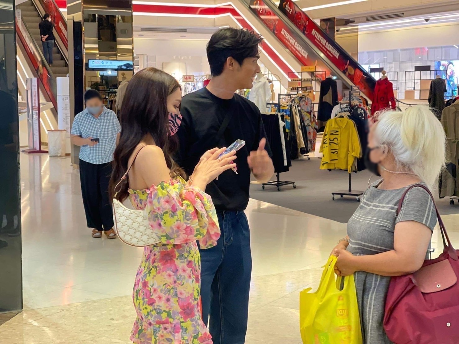 แจ็คกี้ หัวใจไม่ว่าง มีภาพหลุดควงพระเอกน้องใหม่ จูเนียร์ 