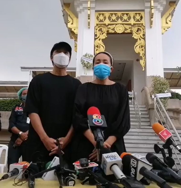 บรรยากาศพิธีฌาปนกิจศพ ค่อม ชวนชื่น 