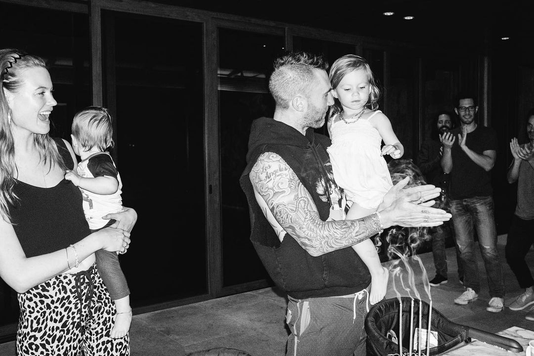 ต้อนรับเบบี๋คนที่3!! บ้าน 'อดัม เลอวีน' วง Maroon 5 หลังดราม่าแอบแชทสาวอื่น