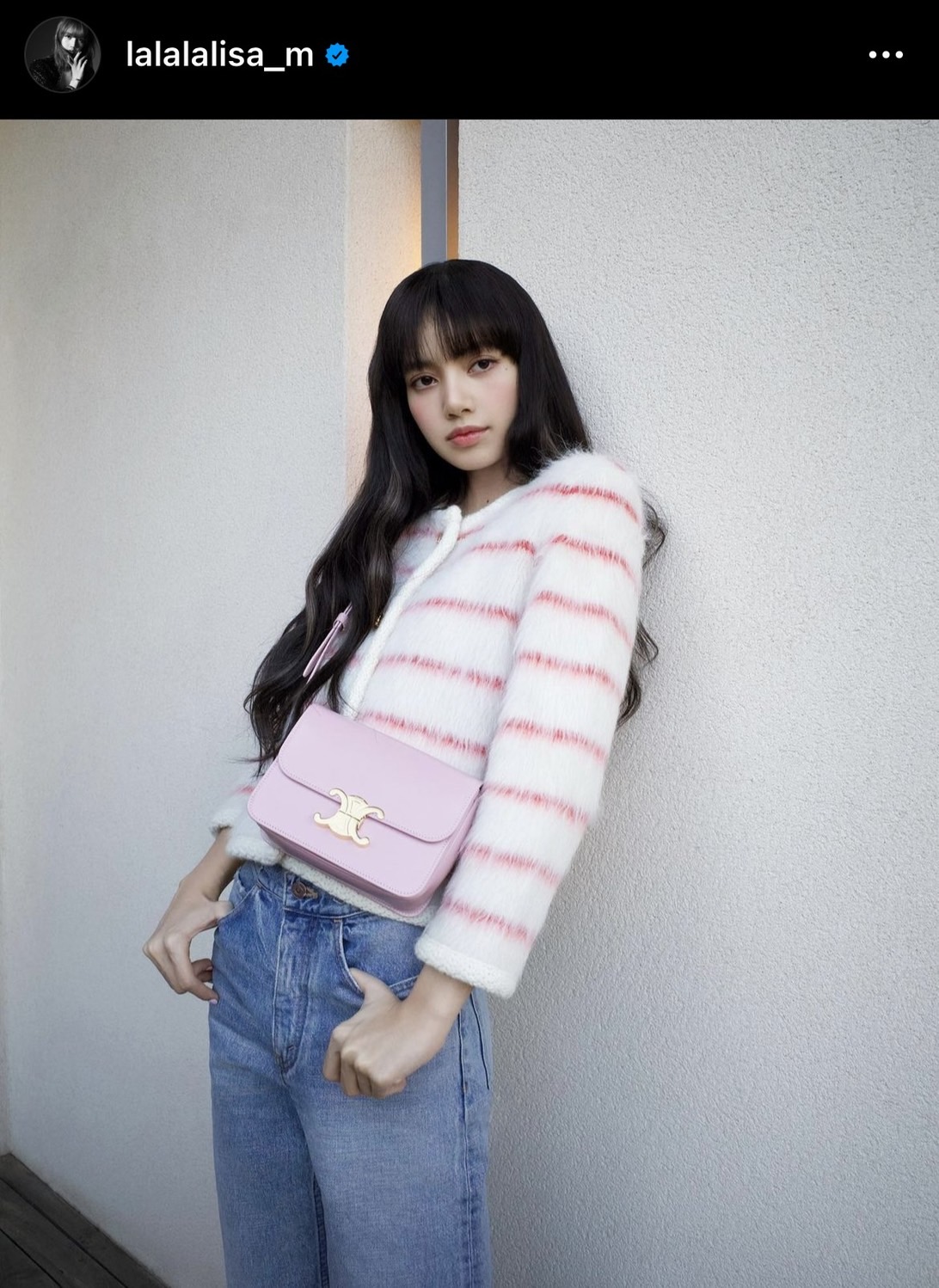 อบอุ่นหัวใจ ลิซ่าถ่ายภาพคู่ คุณยาย หลังร่วมชมคอนเสิร์ตหลานสาว