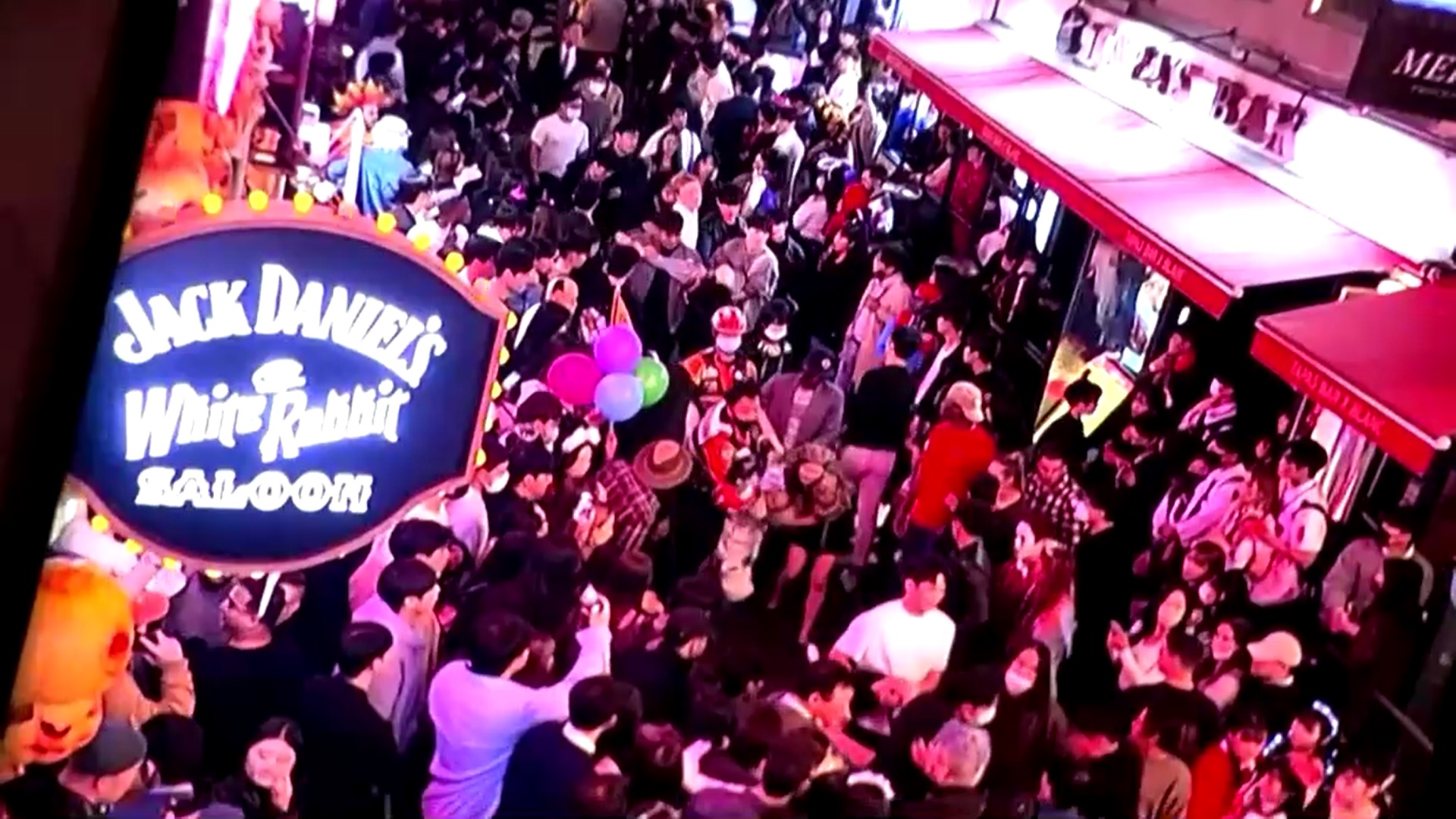 เปิดภาพล่าสุดวันฮาโลวีนอิแทวอนเงียบเหงา พบยอดเสียชีวิตเพิ่มเป็น 155 ราย