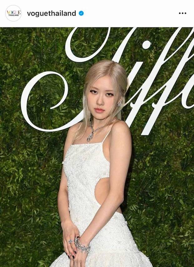 ลุคเจ้าหญิงคิวต์ & เซ็กซี่!! ‘โรเซ่ BLACKPINK’ ลัดฟ้าร่วมอีเวนต์แบรนด์หรูที่ลอนดอน