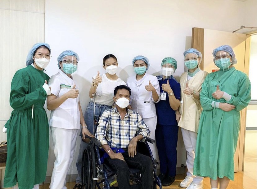 อัปเดตล่าสุด พ่อจ๊ะ นงผณี ได้กลับบ้านแล้ว นักร้องสาวขอบคุณบุคลากรทางการแพทย์ทุกคน อัปเดตล่าสุด พ่อจ๊ะ นงผณี ได้กลับบ้านแล้ว นักร้องสาวขอบคุณบุคลากรทางการแพทย์ทุกคน