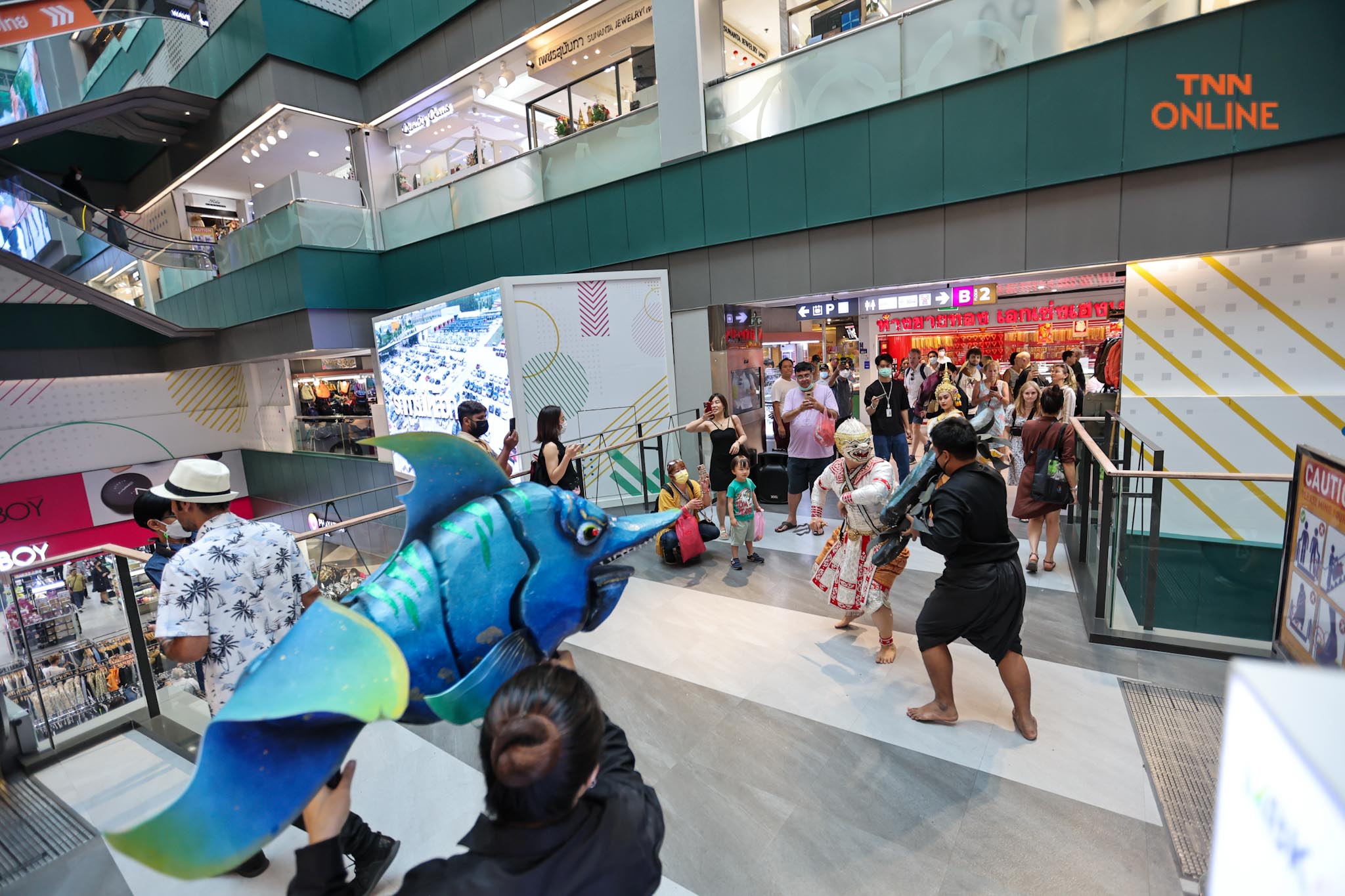 “หนุมาน” บุกกลางกรุง ทักทาย นทท. กระตุ้นท่องเที่ยวไทย “หนุมาน” บุกกลางกรุง ทักทาย นทท. กระตุ้นท่องเที่ยวไทย