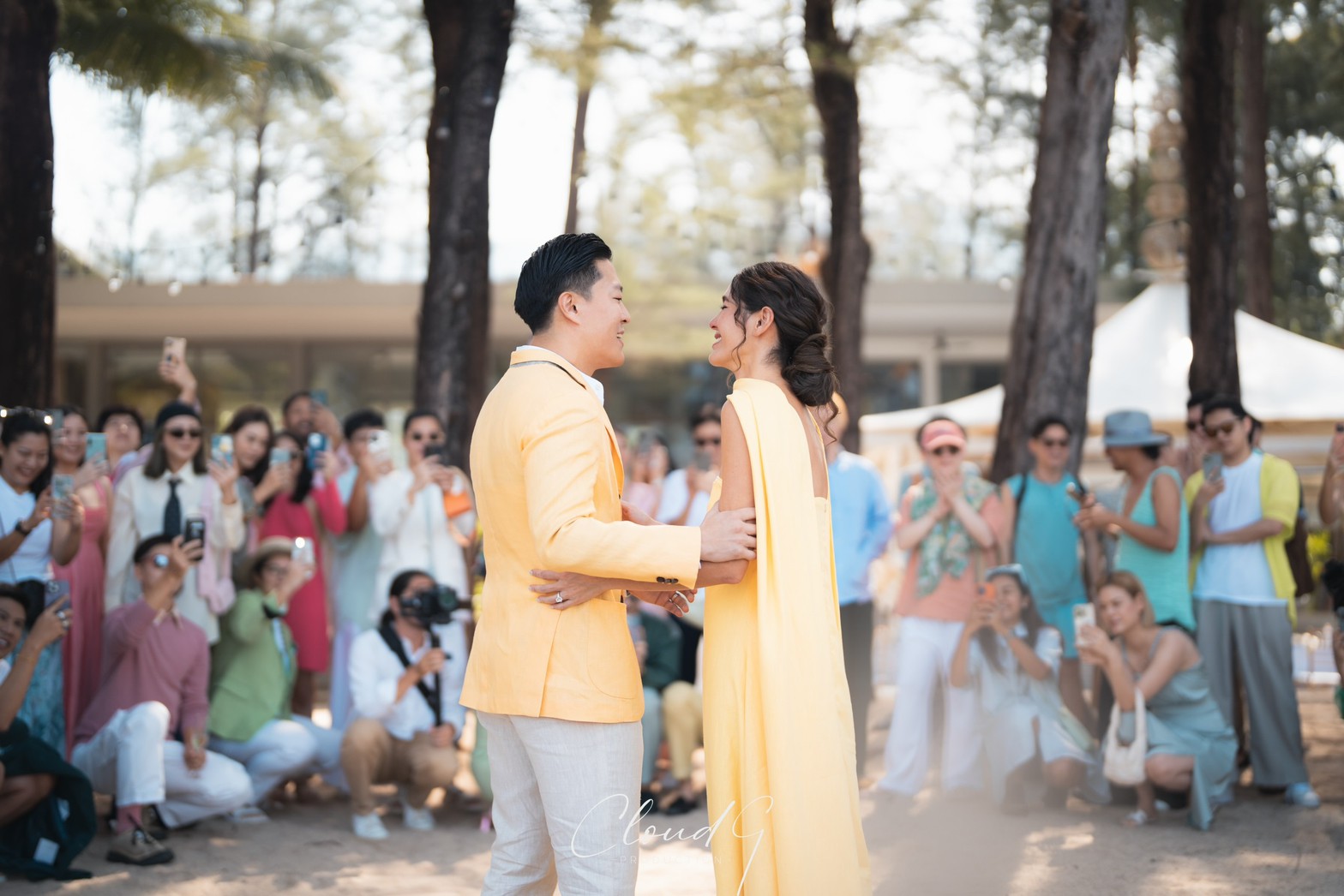 เซย์เยส! “จิ๊บ ปกฉัตร” ถูกแฟนหนุ่มเซอร์ไพรส์คุกเข่าขอแต่งงานริมชายหาด เซย์เยส! “จิ๊บ ปกฉัตร” ถูกแฟนหนุ่มเซอร์ไพรส์คุกเข่าขอแต่งงานริมชายหาด