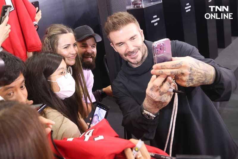 แจกลายเซ็นอย่างกันเอง เดวิด เบ็คแฮม ร่วมงานเปิดตัว “PREDATOR 24” แจกลายเซ็นอย่างกันเอง เดวิด เบ็คแฮม ร่วมงานเปิดตัว “PREDATOR 24”