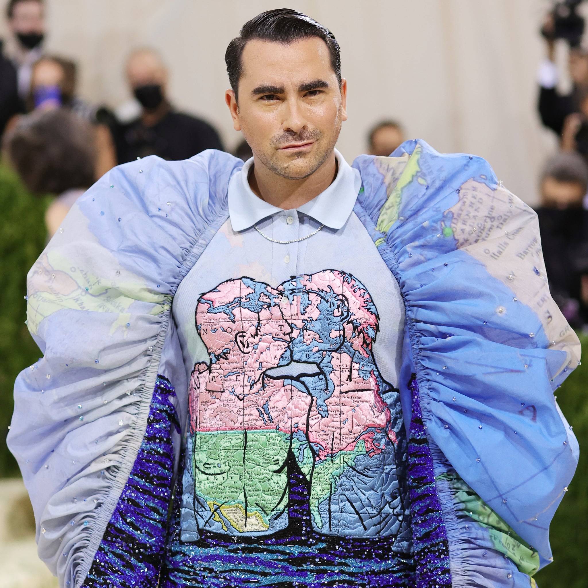 งาน Met Gala ประจำปีนี้ เหล่าคนดังยังคงสวมเครื่องแต่งกายสุดปังและเฉิดฉายทุกชุด งาน Met Gala ประจำปีนี้ เหล่าคนดังยังคงสวมเครื่องแต่งกายสุดปังและเฉิดฉายทุกชุด