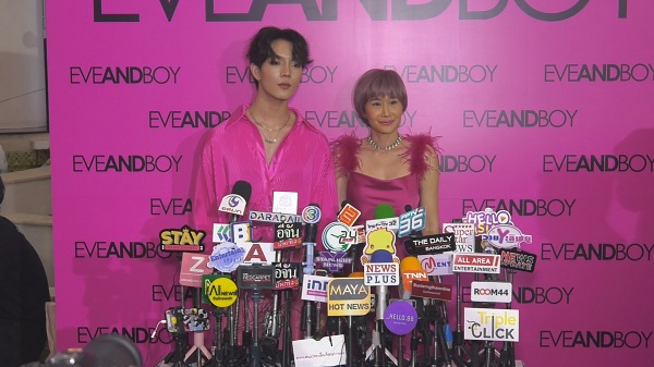 กุ้งพลอย ควงคู่ โบ๊ท ยืนยันสถานะอีกครั้ง   (มีคลิป)