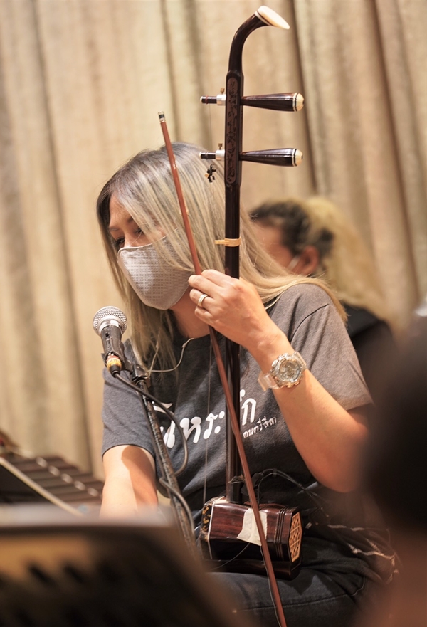 ตู่ นพพล นำ “วงมโหระทึก” พร้อม “Food Truck” เสริมกำลังใจให้แพทย์ พยาบาล ที่ราชวิทยาลัยจุฬาภรณ์ ตู่ นพพล นำ “วงมโหระทึก” พร้อม “Food Truck” เสริมกำลังใจให้แพทย์ พยาบาล ที่ราชวิทยาลัยจุฬาภรณ์