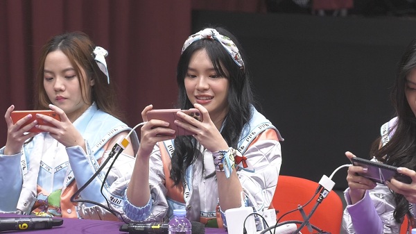 BNK48 - CGM48 ดวลเกมออนไลน์ ใน48TH GAME CASTER (มีคลิป) BNK48 - CGM48 ดวลเกมออนไลน์ ใน48TH GAME CASTER (มีคลิป)