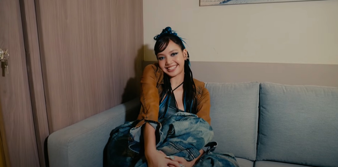 เปิดคลิปเบื้องหลัง ก่อนจะเป็น MV เพลง ROCKSTAR ของ “ลิซ่า” BLACKPINK เปิดคลิปเบื้องหลัง ก่อนจะเป็น MV เพลง ROCKSTAR ของ “ลิซ่า” BLACKPINK