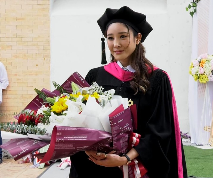 แตงโม นิด้า คว้าปริญญาตรี ภายใน 2 ปี เชื่อว่าพ่อต้องภูมิใจ แตงโม นิด้า คว้าปริญญาตรี ภายใน 2 ปี เชื่อว่าพ่อต้องภูมิใจ