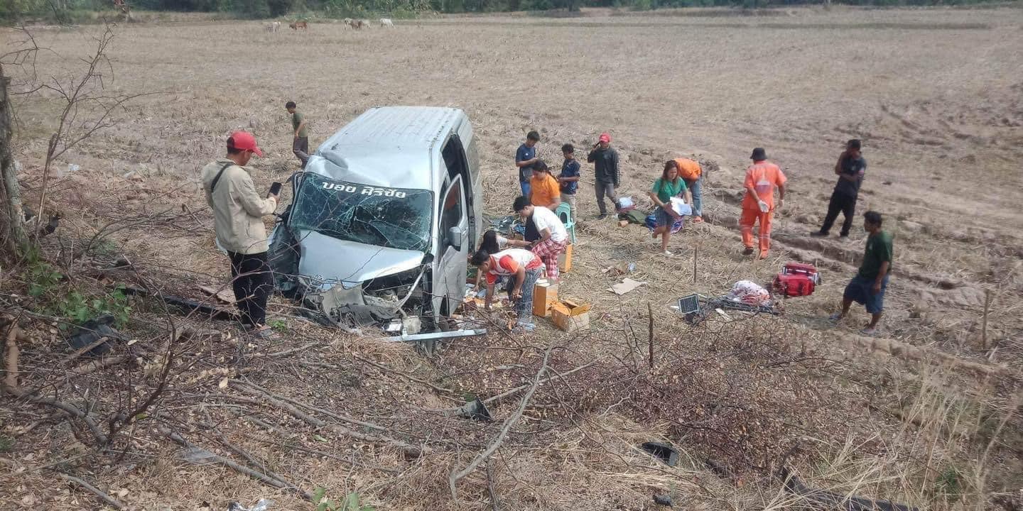 บอย ศิริชัย ปลอดภัยดี หลังรถตู้ หมอลำใจเกินร้อย เกิดอุบัติเหตุ บอย ศิริชัย ปลอดภัยดี หลังรถตู้ หมอลำใจเกินร้อย เกิดอุบัติเหตุ