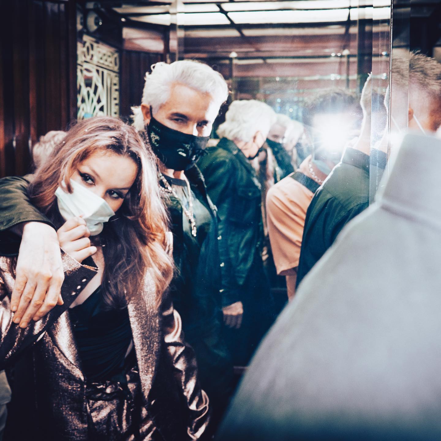 ลูกสาว “Baz Luhrmann” ปกป้องพ่อหลังโดนโจมตีว่าเป็นเกย์ ลูกสาว “Baz Luhrmann” ปกป้องพ่อหลังโดนโจมตีว่าเป็นเกย์