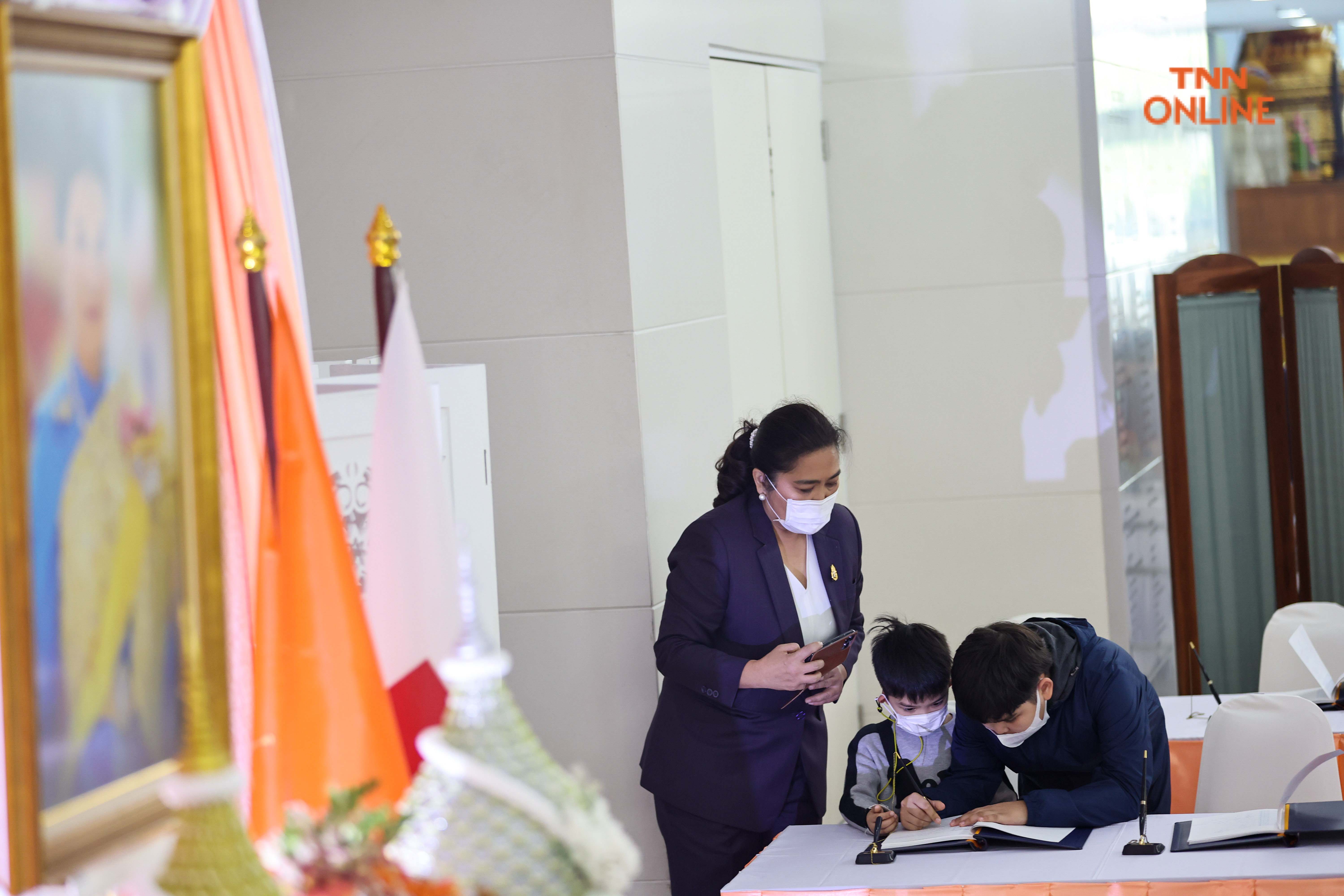 นายกนำข้าราชการถวายพระพร เจ้าฟ้าพัชรกิติยาภาให้ทรงหายจากพระอาการพระประชวร 