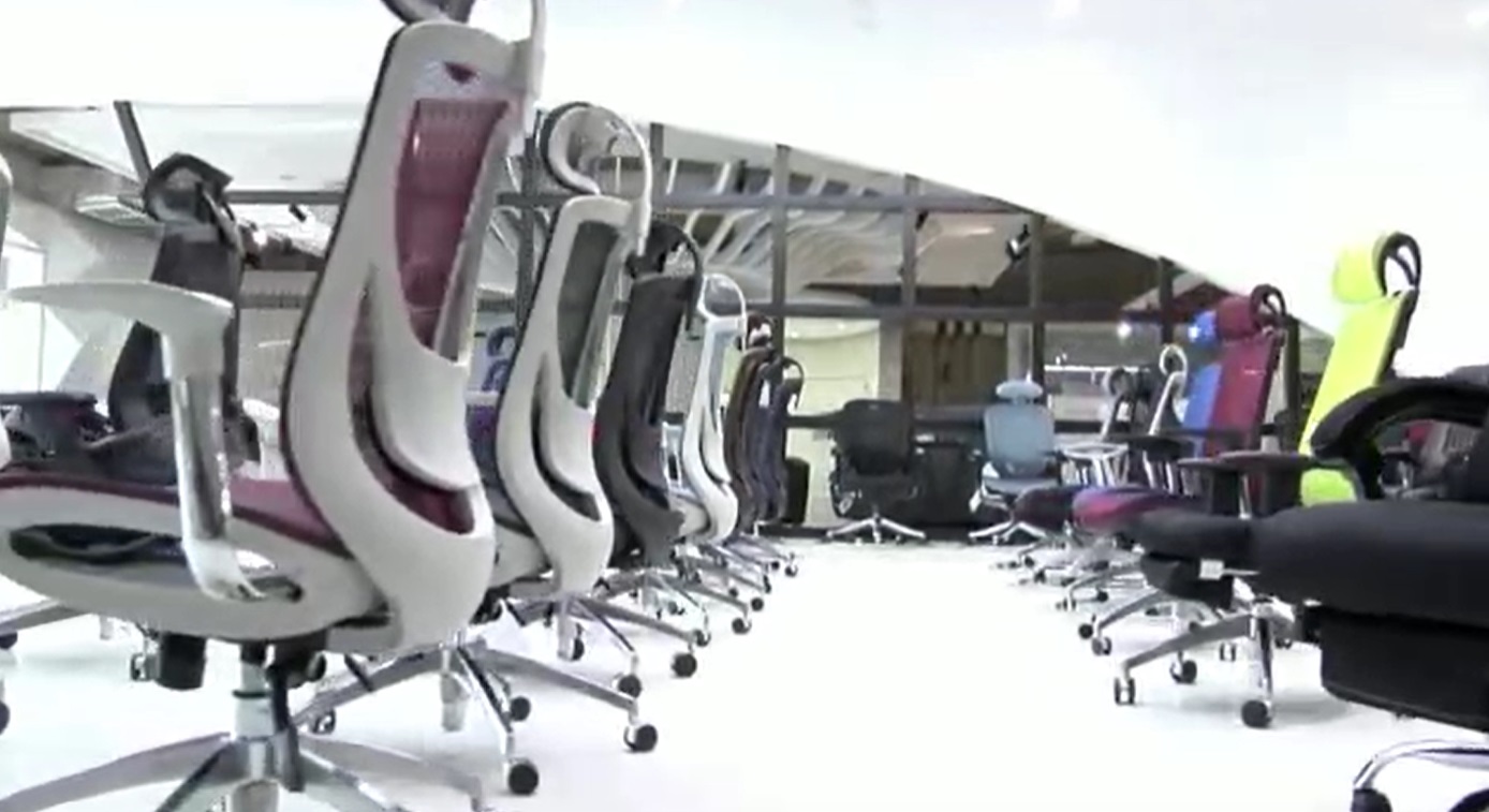 เมื่อมังกรปรับจูนสู่โรงงานของโลกยุคใหม่ (ตอน 1) โดย ดร.ไพจิตร วิบูลย์ธนสาร