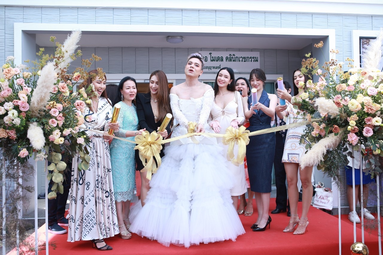 มาแล้วแม่ เปิดตัวสุดปัง! เอ ศุภชัย ดาราน้องใหม่ อยากเป็นเจ้าสาว?? มาแล้วแม่ เปิดตัวสุดปัง! เอ ศุภชัย ดาราน้องใหม่ อยากเป็นเจ้าสาว??