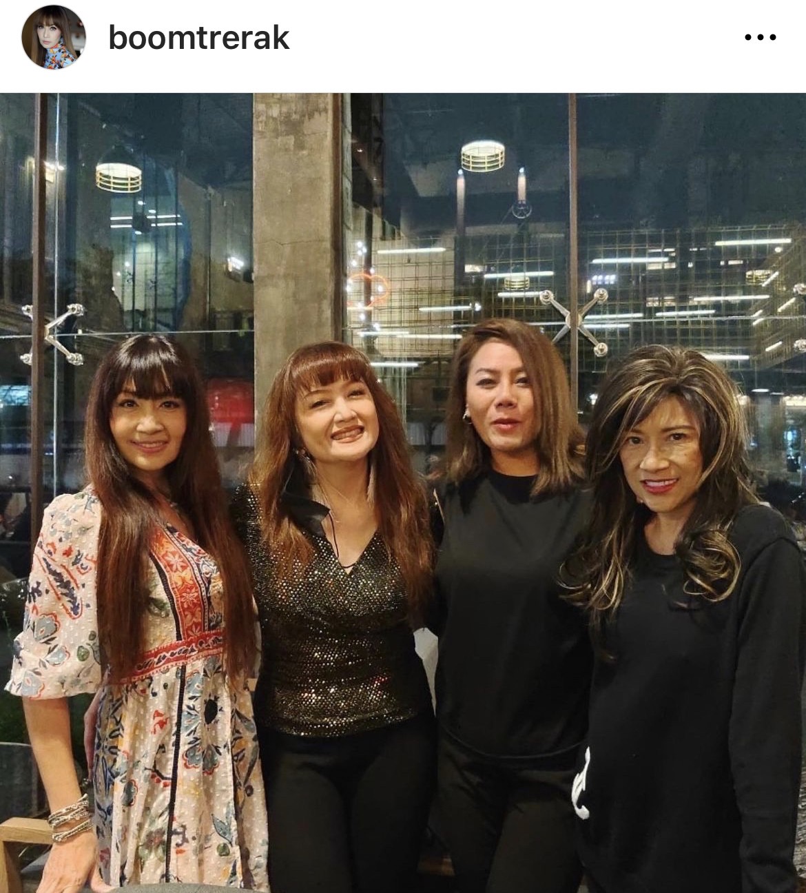 บุ๋ม ตรีรัก โพสต์ประทับใจ ร่วมกลุ่มแก๊งศิลปินสาวๆ จากค่ายคีตา บุ๋ม ตรีรัก โพสต์ประทับใจ ร่วมกลุ่มแก๊งศิลปินสาวๆ จากค่ายคีตา