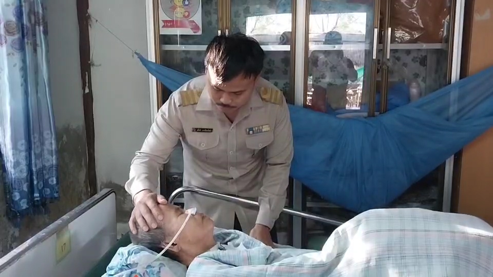 เปิดชีวิตจริง! ครูสุภัทร์ พ่อพิมพ์ยอดกตัญญูตัวอย่างที่ดีแก่เยาวชน  