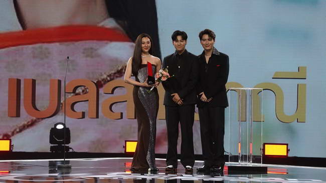 คนบันเทิงตบเท้าร่วมงาน คมชัดลึกอวอร์ด จัดยิ่งใหญ่ครบรอบ 20 ปี คนบันเทิงตบเท้าร่วมงาน คมชัดลึกอวอร์ด จัดยิ่งใหญ่ครบรอบ 20 ปี