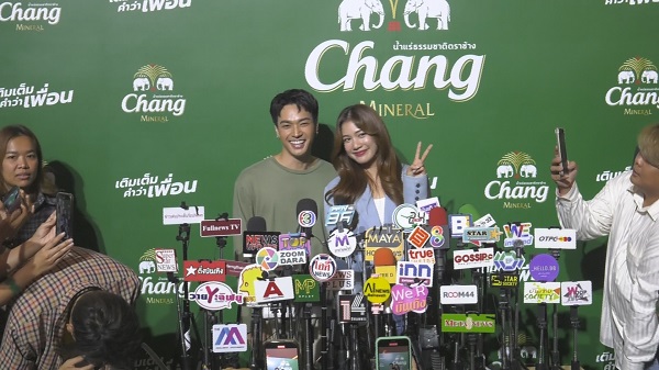 โอบ – มะปราง สบายใจ ได้ออกงานอีเว้นท์ด้วยกันหลังจบสัมพันธ์   (มีคลิป)