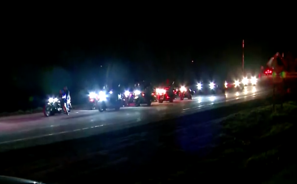 รวบเด็กแว้นอเมริกา เหิมเปิดศึกดวลปืนระหว่างแก๊งเสียชีวิต 3 ราย รวบเด็กแว้นอเมริกา เหิมเปิดศึกดวลปืนระหว่างแก๊งเสียชีวิต 3 ราย