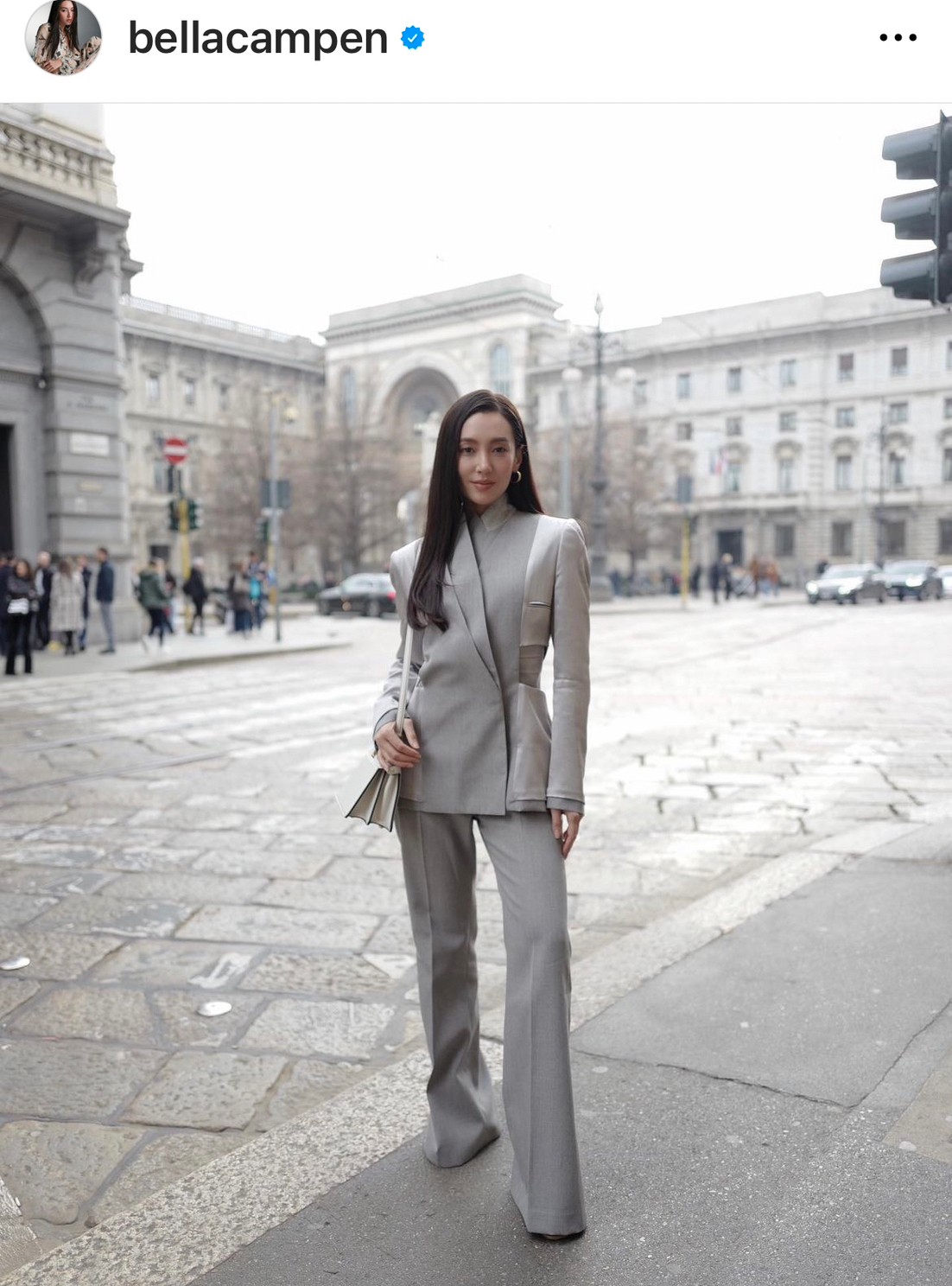 ความสุขที่สุดของ เบลล่า ชีวิตนี้ไม่จำเป็นต้องแต่งงาน? ความสุขที่สุดของ เบลล่า ชีวิตนี้ไม่จำเป็นต้องแต่งงาน?