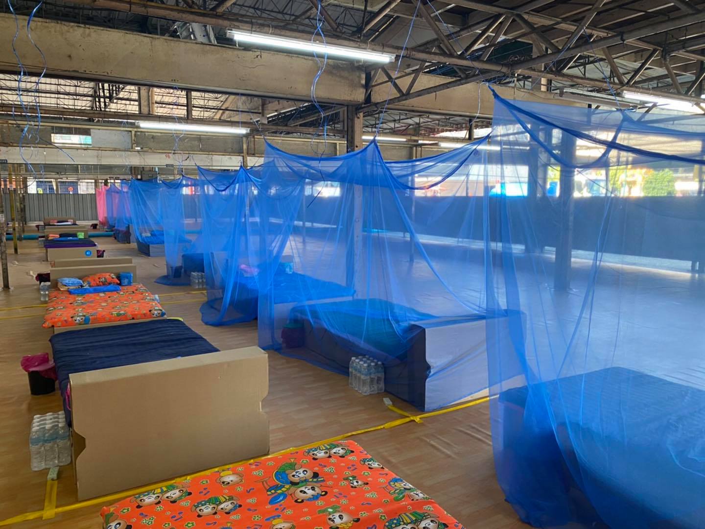 เปิดภาพ โรงพยาบาลสนามสี่มุมเมือง หลังเจอดราม่าสถานที่ไม่เหมาะสม ยันเป็นไปตามมาตรฐาน