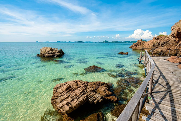 10 ทะเลใกล้กรุงเทพ วิวสวยนั่งชิวรับลมทะเล