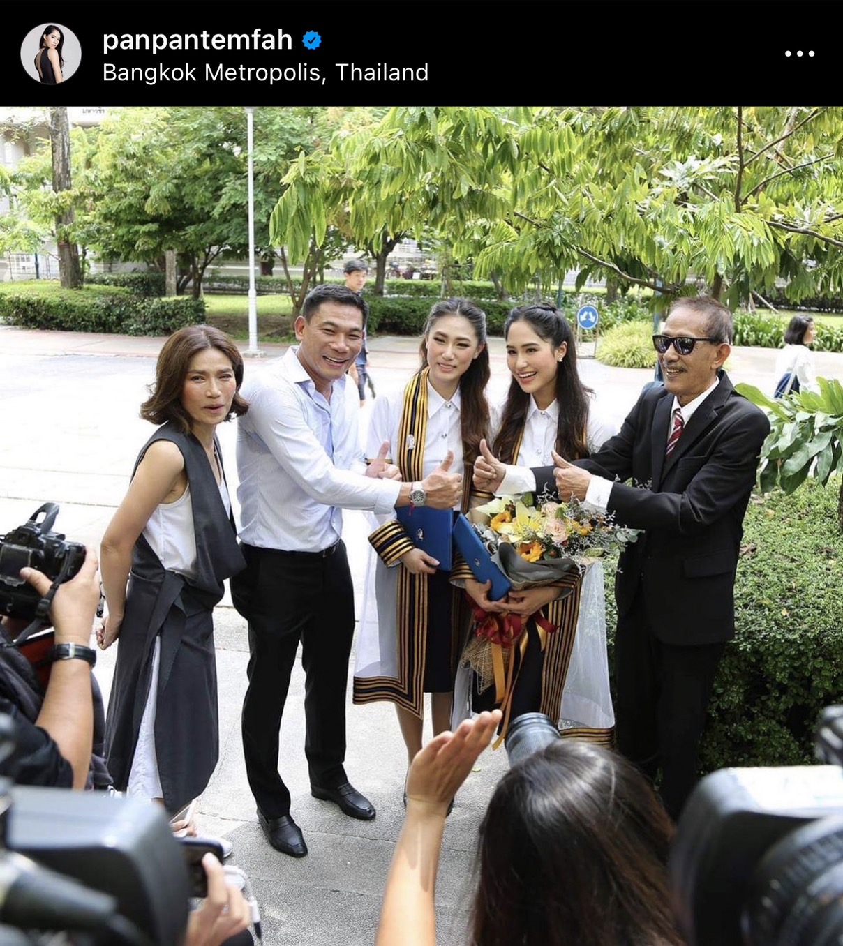 เพื่อนสนิท-คนบันเทิง ร่วมไว้อาลัย เอ๋ ชนม์สวัสดิ์ เสียชีวิตในวัย 55 ปีหลังเกิดภาวะ ฮีทสโตรก เพื่อนสนิท-คนบันเทิง ร่วมไว้อาลัย เอ๋ ชนม์สวัสดิ์ เสียชีวิตในวัย 55 ปีหลังเกิดภาวะ ฮีทสโตรก