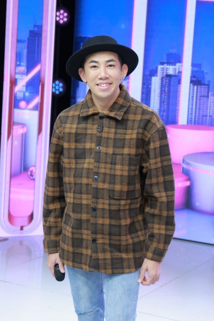 นาย เดอะคอมเมเดี้ยน ยอมรับ อาเป็ด งอนหนัก ได้ นุ้ย เชิญยิ้ม เป็นกาวใจ นาย เดอะคอมเมเดี้ยน ยอมรับ อาเป็ด งอนหนัก ได้ นุ้ย เชิญยิ้ม เป็นกาวใจ