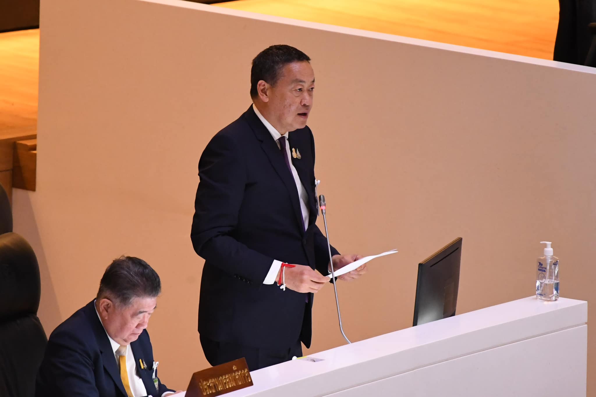 โหวตงบฯ 67 ไม่พลิกโผ สส.รัฐบาลตบเท้าลงมติท่วมท้น โหวตงบฯ 67 ไม่พลิกโผ สส.รัฐบาลตบเท้าลงมติท่วมท้น