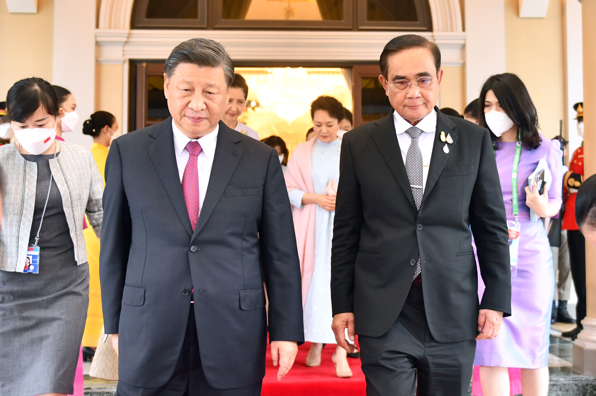 ประมวลภาพ นายกฯ เลี้ยงอาการกลางวัน สี จิ้นผิง และภริยา