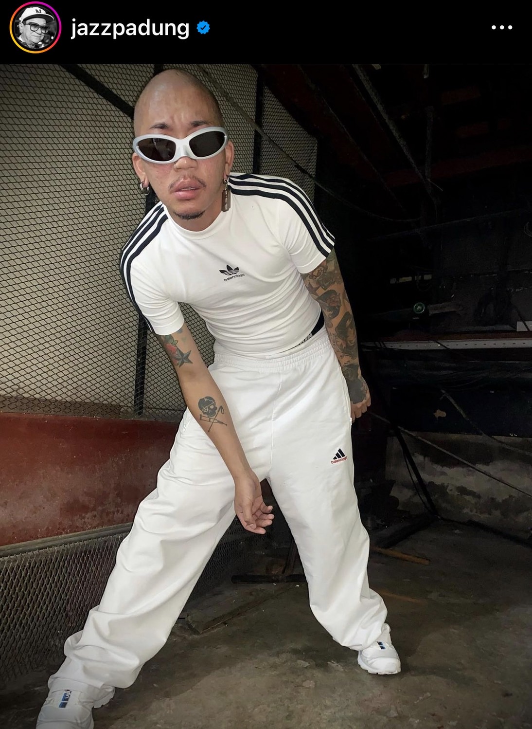 แจ๊ส ชวนชื่น ลงคลิปถูกการ์ดหิ้วลงจากเวที เพราะ.....??? แจ๊ส ชวนชื่น ลงคลิปถูกการ์ดหิ้วลงจากเวที เพราะ.....???