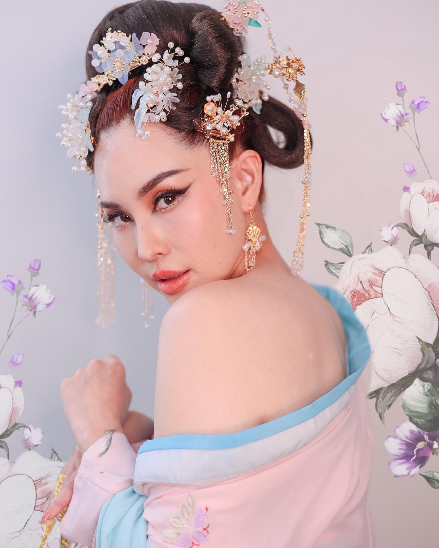  คนบันเทิงจัดเต็ม ทำคอนเทนต์แต่งตัวเป็น อาหมวย-อาตี๋ รับตรุษจีน