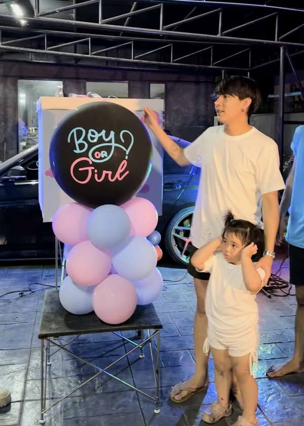 แฟนคลับช็อก! ขนม ศศิกานต์ ประกาศแยกทาง ครูเต้ย อภิวัฒน์ หลังเพิ่งคลอดลูก แฟนคลับช็อก! ขนม ศศิกานต์ ประกาศแยกทาง ครูเต้ย อภิวัฒน์ หลังเพิ่งคลอดลูก