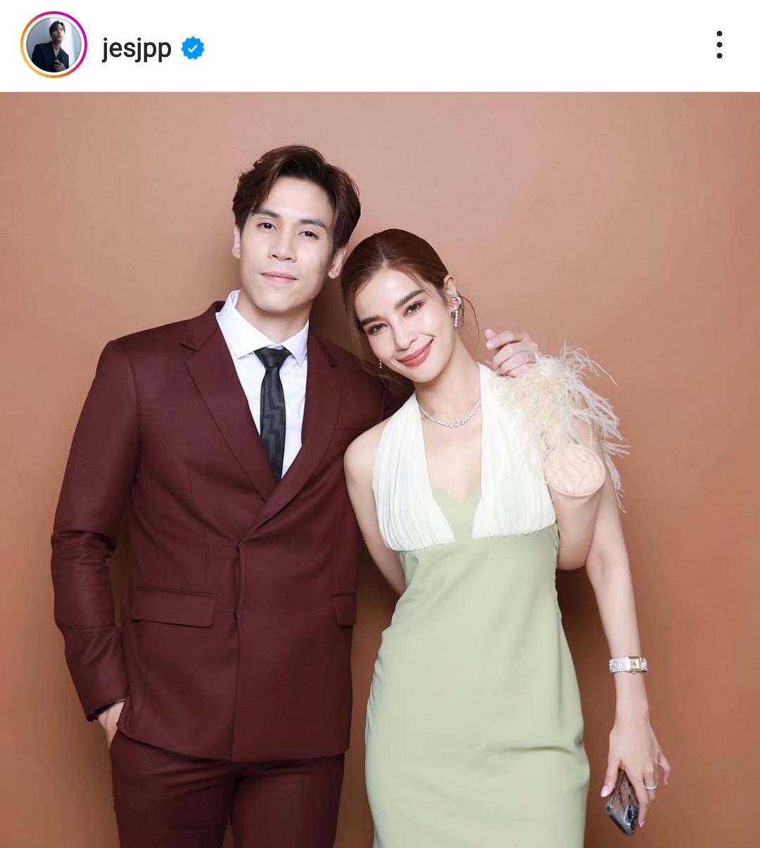 เจษ เจษฎ์พิพัฒ ควักกระเป๋าเปย์นาฬิกาหรูให้ วิว วรรณรท รับทะเลาะกันบ่อย เจษ เจษฎ์พิพัฒ ควักกระเป๋าเปย์นาฬิกาหรูให้ วิว วรรณรท รับทะเลาะกันบ่อย