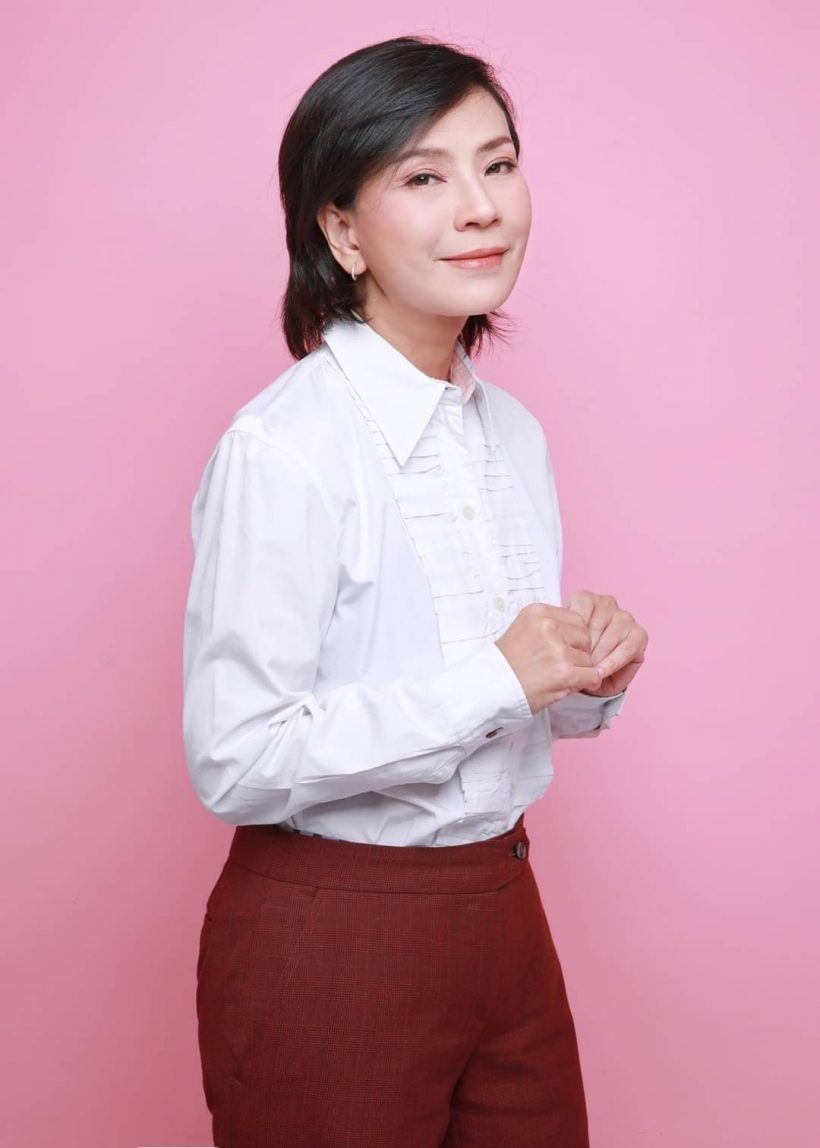 ย่องเสริมความสวยรับวัย 61 เปิ้ล หัทยา เปิดใบหน้าหลังทำศัลยกรรมครั้งแรก ย่องเสริมความสวยรับวัย 61 เปิ้ล หัทยา เปิดใบหน้าหลังทำศัลยกรรมครั้งแรก