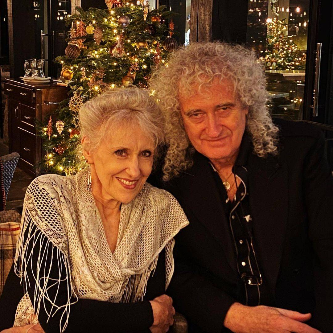 ไบรอัน เมย์ มือกีตาร์วง Queen และภรรยาติดโควิด-19 ทั้งๆที่ระมัดระวังตัวสุดๆ ไบรอัน เมย์ มือกีตาร์วง Queen และภรรยาติดโควิด-19 ทั้งๆที่ระมัดระวังตัวสุดๆ