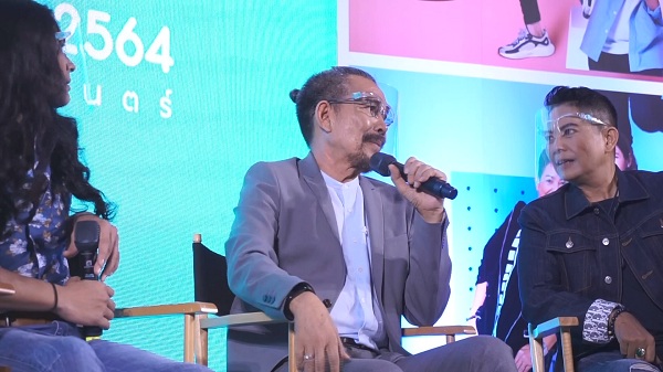 “วัยอลวนฮ่า!” หนังย้อนวัยยุค 70 สร้างปรากฏการณ์เหมาโรง (มีคลิป) “วัยอลวนฮ่า!” หนังย้อนวัยยุค 70 สร้างปรากฏการณ์เหมาโรง (มีคลิป)