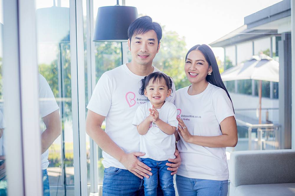 ล้วงลึกชีวิต 'ครูก้อย' จากแฟนคลับสู่คู่ชีวิต 'เจมส์ เรืองศักดิ์' พร้อมแนะผู้มีบุตรยาก